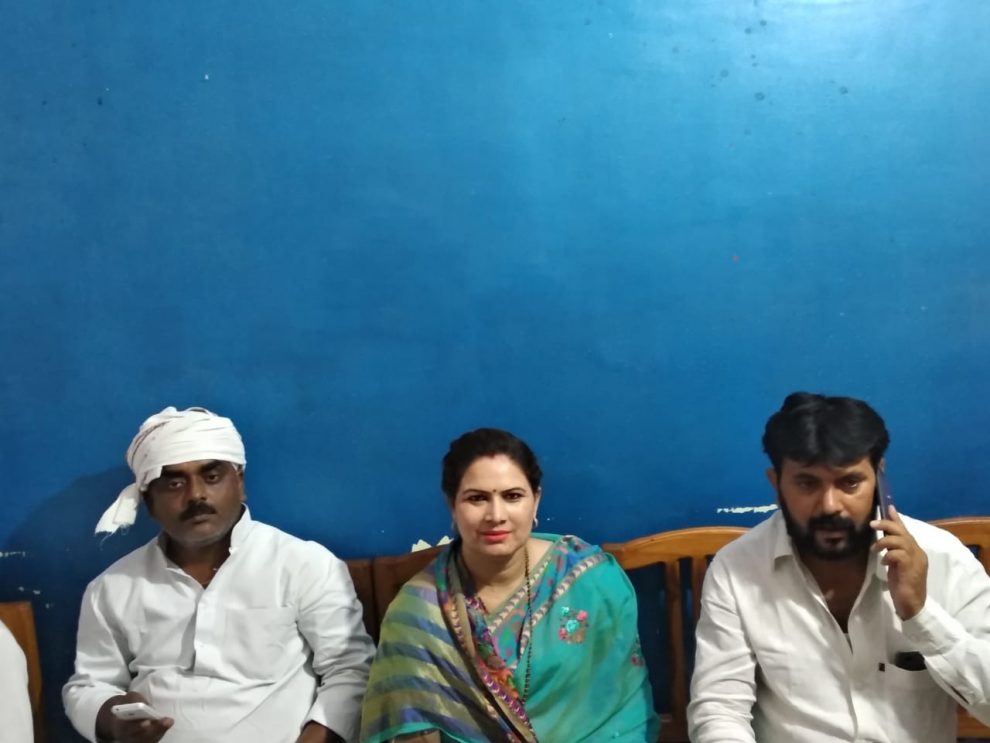 पूजा पांडेय ने सलेमपुर विधानसभा में सघन जनसंपर्क कर मांगा वोट