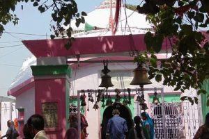 बाबा कपिलेश्वर शिवधाम मिथिला का प्रमुख सिद्धतीर्थ है।