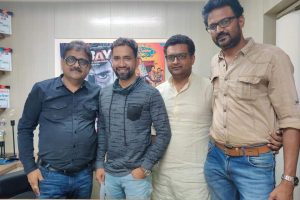 फिल्‍म ‘पटना से पाकिस्‍तान 2’ के लिए प्रदीप कुमार शर्मा ने दिनेशलाल यादव निरहुआ को किया साइन