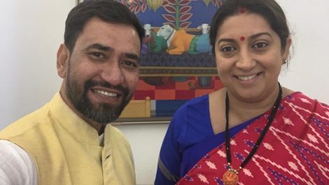 आज़मगढ़ की समस्याओं को लेकर केंद्रीय मंत्रियों से मिले निरहुआ