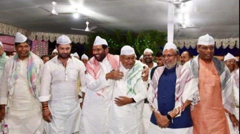 बिहार में राजनीतिक भूकंप, अब जलजला का कीजिए इंतजार