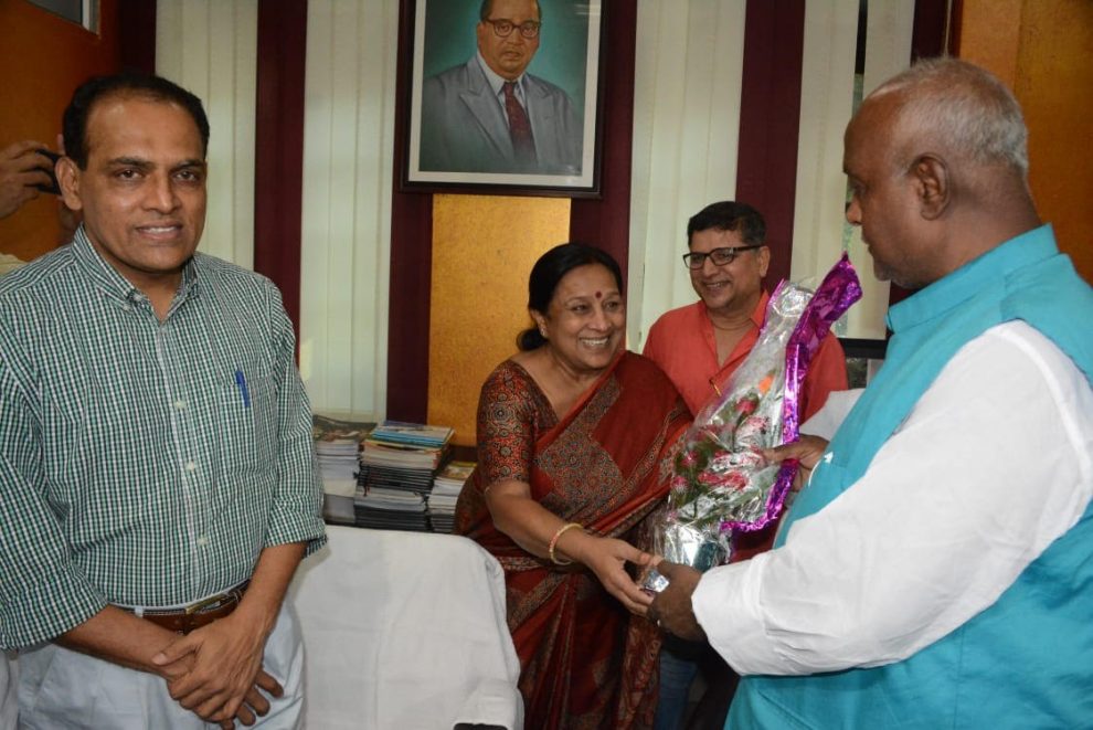 मंत्री प्रमोद कुमार ने संभाला कला, संस्कृति एवं युवा विभाग का पदभार 
