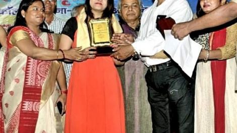 Narulas' & Co. की निदेशिका सुश्री शिखा नरूला, को Young Entrepreneur Award मिला