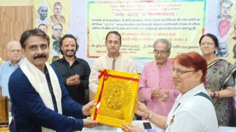 अनेकों राष्‍ट्रीय-अंतरराष्‍ट्रीय अवार्ड पा चुकी लघु फिल्‍म ‘पुनर्जन्‍म’ के साथ सम्‍मानित हुए फिल्‍मकार अमर ज्‍योति झा