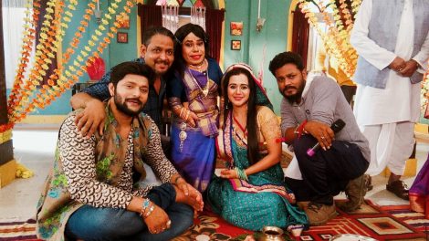 साड़ी पहने अभिनेता के के गोस्‍वामी की तस्‍वीरें सोशल मीडिया में खूब हो रही वायरल