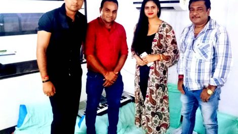 राम पटेल के साथ प्रेम सिंह और चांदनी कर रहे हैं आरजू 
