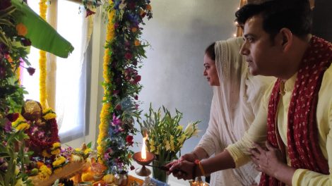 सांसद सह अभिनेता रवि किशन के घर पधारे गणपति बप्‍पा, किया परिवार संग स्‍वागत