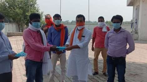 भाजपा नेता पंकज सिंह ने कोरोना को लेकर किया जागरूक