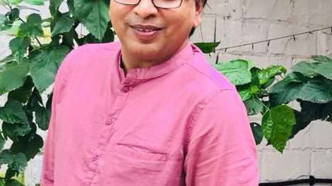 कहानी अगर मजबूत हो तो स्थापित अभिनेता के साथ काम करना मुश्किल नहीं : धीरज कुमार