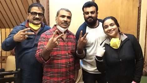 बॉलीवुड सिंगर स्वाति शर्मा ने गाया खेसारी लाल यादव की लिट्टी चोखा के लिए गाना