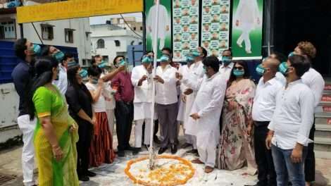 स्वतंत्रता दिवस के अवसर पर प्रदेश जदयू कलमजीवी कार्यालय मे झंडोतोलन किया गया