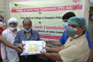 Grameen Sneh Foundation ने PMCH को दिये 2000 PPI Kit, Mask और Sanitizer