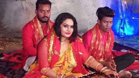 पवन सिंह के गायकी को आदर्श मानती है गायिका साक्षी साव