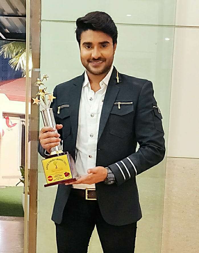 सबके सबसे चहेते सूपर स्टार प्रदीप पांडेय चिंटू बने बेस्ट एक्टर,ग्रीन सीनेमा अवार्ड में रहा उनका जलवा।