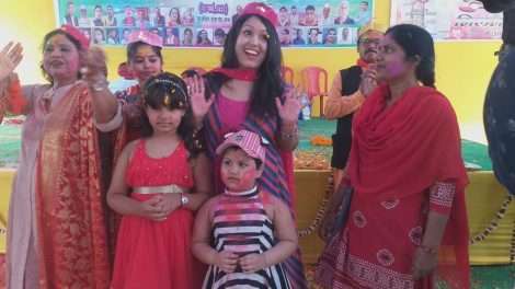 बिहार की प्रसिद्ध बाल कलाकार लाडो बानी पटेल यूथ हॉस्टल के होली मिलन समारोह में मुख्य अतिथि के रूप में शामिल हुई।