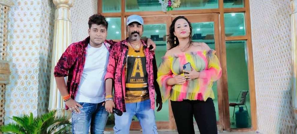 भोजपुरी की सुपरस्टार अभिनेत्री रानी चटर्जी के साथ भोजपुरी गीत संगीत की दुनिया में धमाकेदार इंट्री कर रहे हैं पटना के गोलू राज