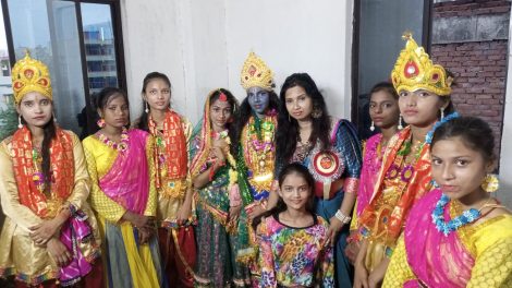 गरीब और सरकारी स्कूल में पढ़ने वाले बच्चों में प्रतिभा को निखार रही है डा. नम्रता आनंद
