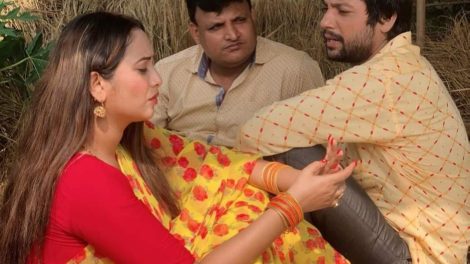 कभी साड़ी तो कभी सलवार में इंस्‍टाग्राम पर कहर ढा रही है रानी, कहा – गॉशिप से रहती हूं दूर