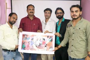 हिन्दी फ़िल्म "समय के साथ" का पोस्टर व ट्रेलर हुआ लॉन्च, मिल रही है बधाइयां