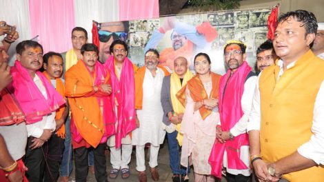 अब निरहुआ की बायोपिक फिल्मी पर्दे पर