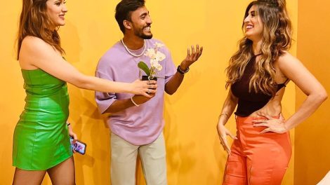 Vivek Keshari collaborates with Aastha gill & Akasa to sing for Shringaar