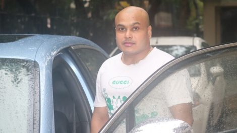 कौन है अशोक प्रसाद अभिषेक जिसने खरीदी साजिद नाडियाडवाला की बुलेट प्रूफ कार