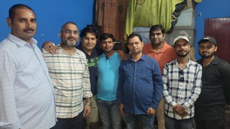 भोजपुरी फिल्म दूल्हा बाबू के निर्माता धीरेन्द्र मणि त्रिपाठी का लखनऊ में बहुत धूम धाम से जन्मदिन मनाया गया