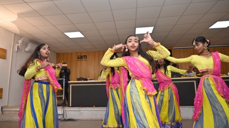 The children of Didiji Foundation Sanskrit gave an excellent presentation at the 16th felicitation ceremony of the Association of Journalists.