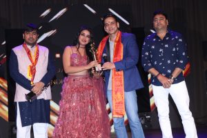 सुदीप पांडे को ग्रीन्स सिनेमा अवार्ड्स में सम्मानित किया गया जहां उन्होंने अपनी आगामी फिल्म "भोजपुरिया दरोगा 2" की घोषणा की।