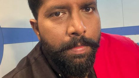 Pappu Yadav received the Best Villain Award for 'Bol Radha Bol'