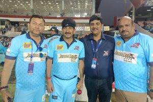 सेलिब्रिटी क्रिकेट लीग में मनोज तिवारी की भोजपुरी दबंग ने बंगाल टाइगर्स 5 विकेट से हराकर सेमीफाइनल में