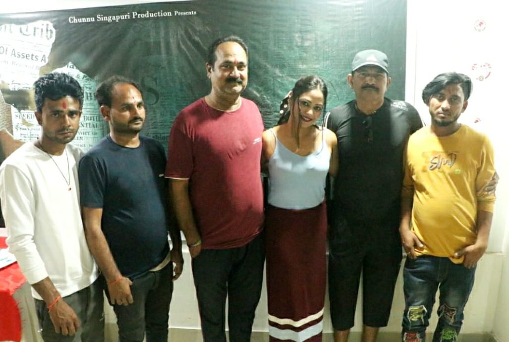 चुन्नु सिंगापुरी प्रोडक्शन की नई पहल,' 'जिला देवरिया' की शूटिंग शुरू होने के साथ ही दो अवधी फिल्म का किया मुहूर्त