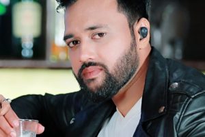 म्यूजिक कम्पनी R4U Bhojpuri ने अभिनेता मुकेश ओझा के साथ मिलकर 5 फिल्म बनाने का कांट्रेक्ट किया।