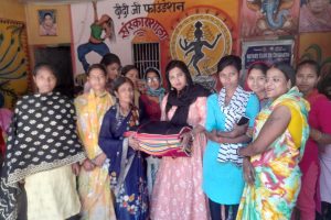 दीदीजी फाउंडेशन संस्कारशाला में कुटीर उद्योग शुरू, महिलाओं को मिला रोजगार