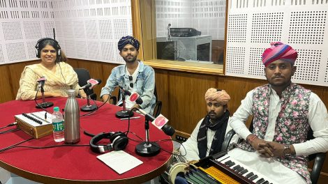 रेडियो कलाकार ममता मोट और शेर खान ने 'एक मुलाकात' कार्यक्रम में राजस्थानी गानों से दर्शकों को किया मंत्रमुग्ध