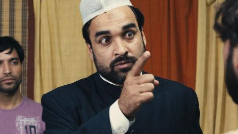At the end of the 'Azamgarh' controversy, can only very big directors explore the brand value of Pankaj Tripathi?