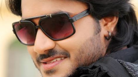 प्रदीप पांडेय चिंटू ने शुरू की "ओम" की शूटिंग
