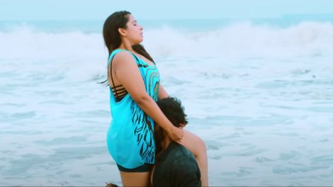 तेलुगु फिल्म "सीतानापेटा गेट" जल्द होगी रिलीज: अभिनेत्री Surabhi Tiwari का बेहद हॉट लुक छाया दर्शको में