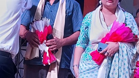 आजमगढ़ के सांसद खेल महोत्सव में आनन्द बिहारी यादव को मनोज तिवारी व दिनेश लाल निरहुआ ने सम्मानित किया .!