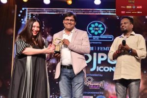 The Bhojpuri Legend Manoj Bhawuk Bestowed “Bhojpuri Icons" Filmfare and Femina Award