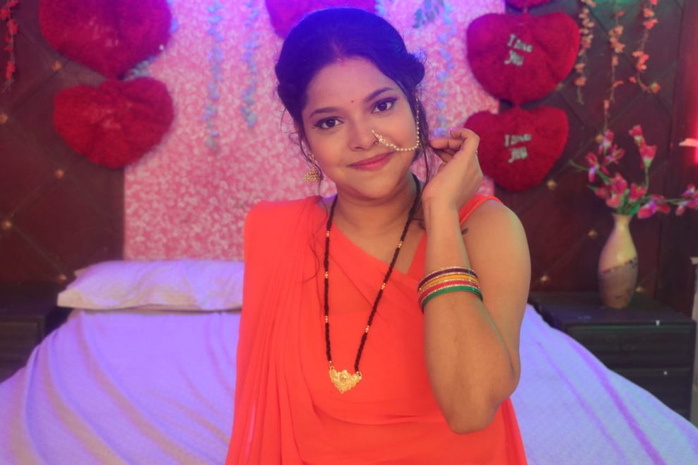 Saumya Sharma is busy shooting for Bhojpuri album song, turned from Bollywood to Bhojpuri