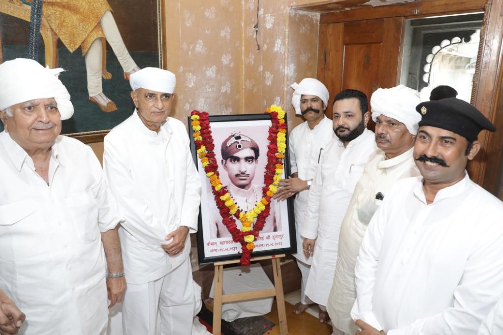 डूंगरपुर के महाराज की शोकसभा में श्रद्धांजलि देने पहुंचे राणा सुजीत सिंह
