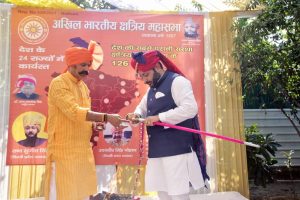 All India Kshatriya Mahasabha resolved to protect the nation and self-respect by worshiping weapons.