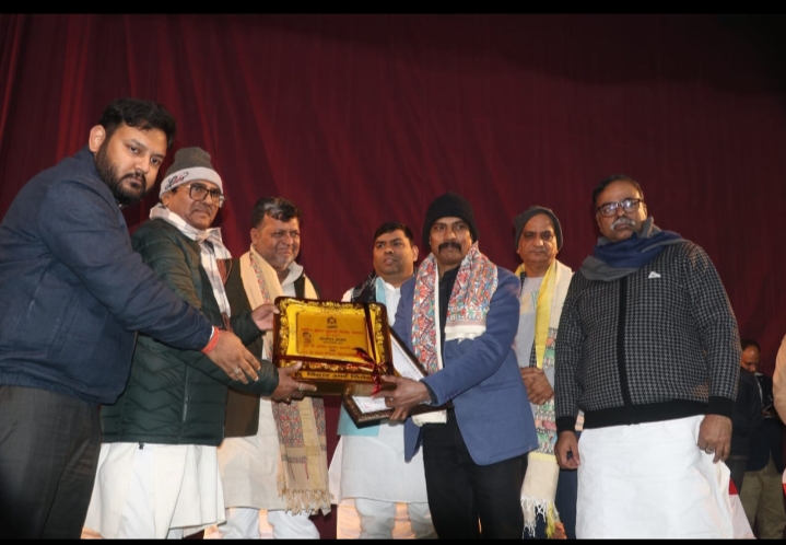 अनिल कुमार मुखर्जी दा के नाम पर सम्मान पाना मेरे लिए गौरव की बात है : राजेश राजा