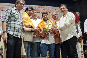 मुंबईकर गौरव सम्मान से सम्मानित हुए सोनू निगम
