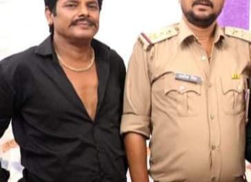 Shiva Sharma took on 'Inspector Vikram' with hooliganism and Sanjay Pandey gave a tough fight.