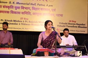 दुर्गा स्वरोत्सव 2025 का भव्य समापन : संगीत और नृत्य ने एस के मेमोरियल हॉल में बिखेरा जादू