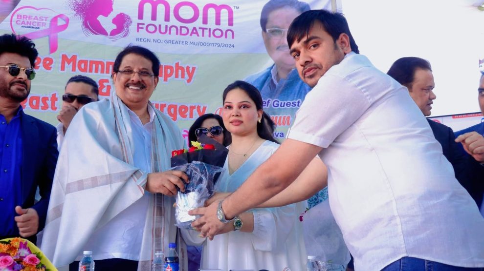 हारून राशिद खान ने ज़ारा खान की मोम फाउंडेशन के निःशुल्क स्वास्थ्य शिविर में पहुचे.