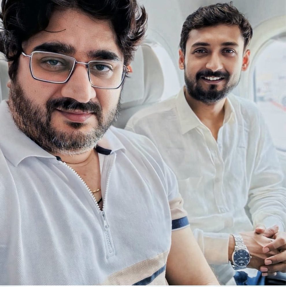 धरम धीरू की जोड़ी हुई हिट, 'खजुराहो अन्तर्राष्ट्रीय फिल्म महोत्सव' में हुए सम्मानित