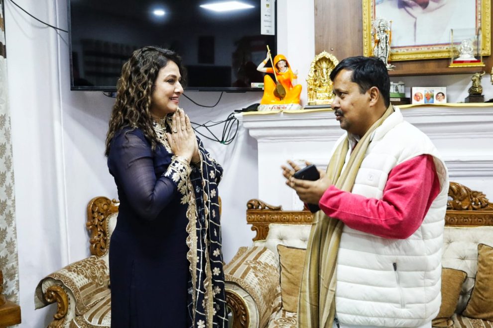 अभिनेत्री एवं समाजसेवी पाखी हेगड़े ने नितिन नवीन से किया औपचारिक मुलाकात